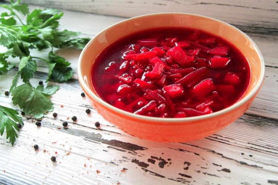 Red borscht (lenten version)