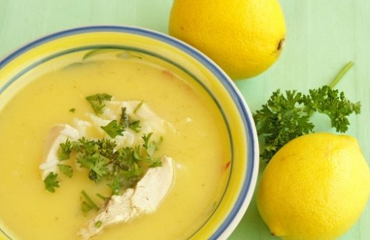 Суп куриный с лимоном и яично-лимонным соусом